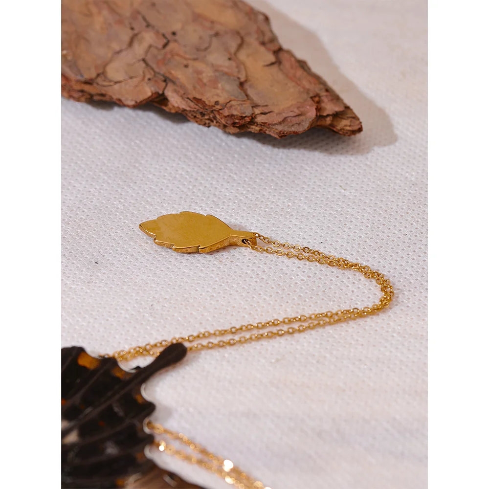 Collier avec pendentif en forme de feuille de coquillage naturel en zircon brillant de haute qualité, chaîne en acier inoxydable